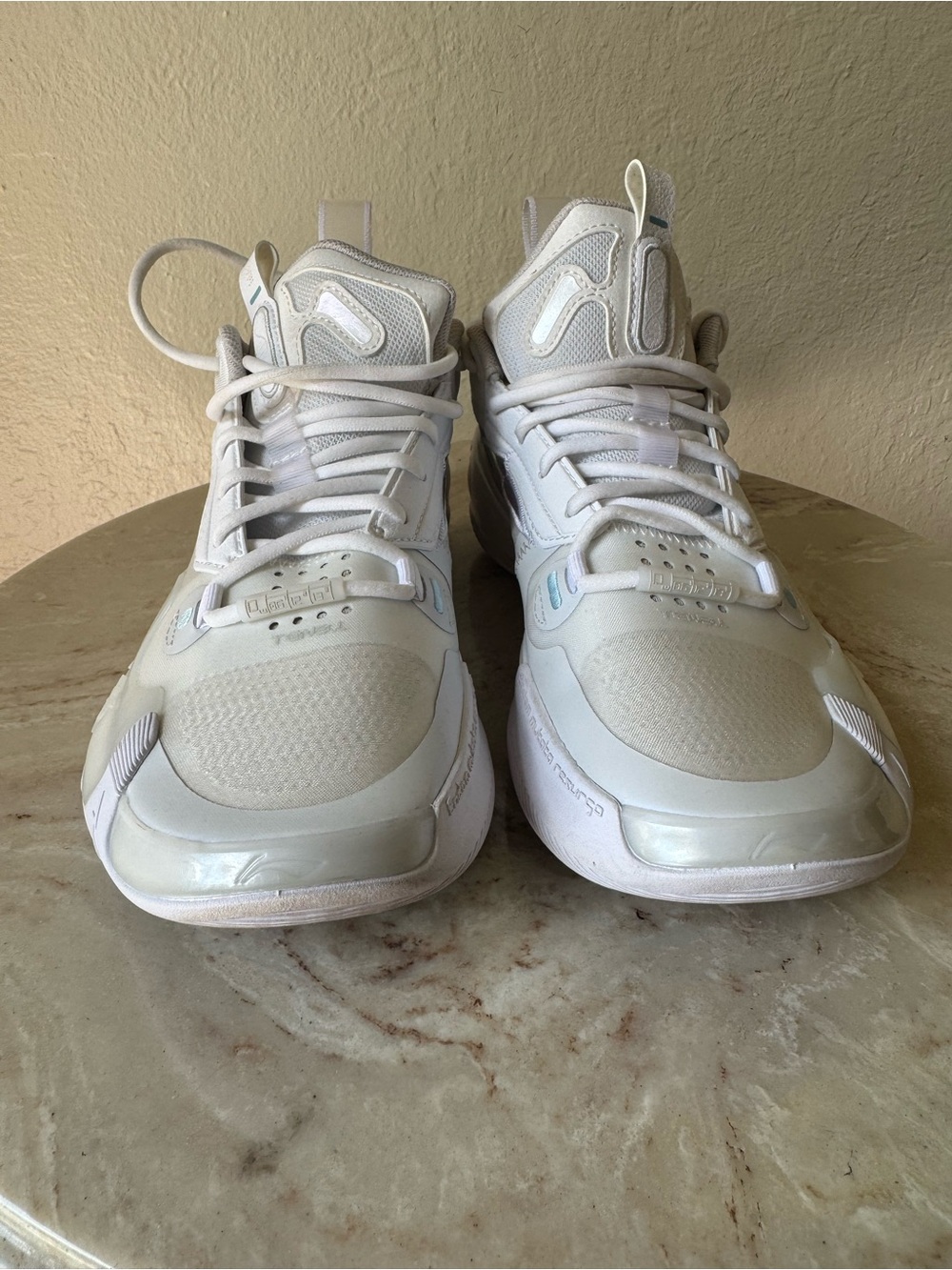 Way of Wade Low 10 in White Hot Size mens 6.5